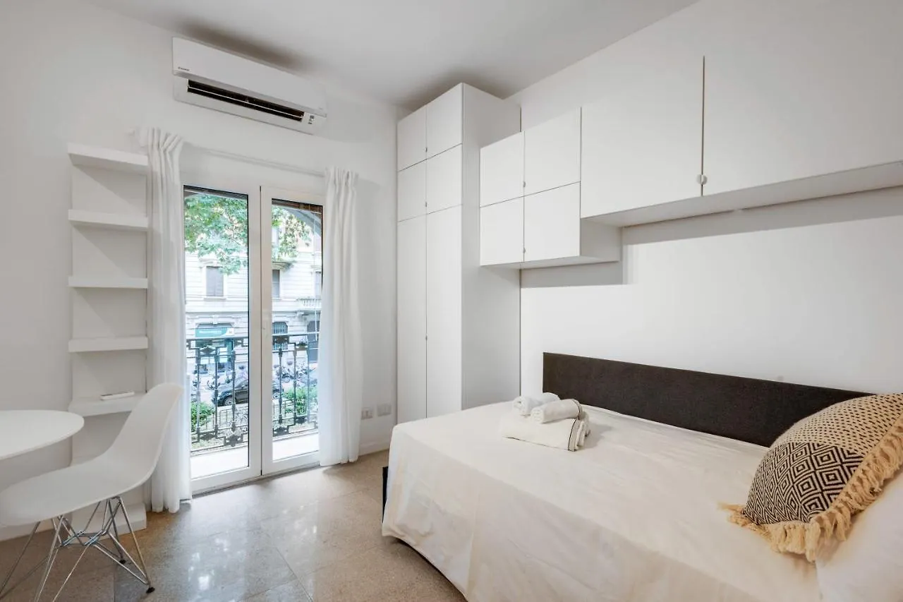 شقة Wonderful Studio In Pta Romana 10 Mins From Duomo By Easylife ميلان